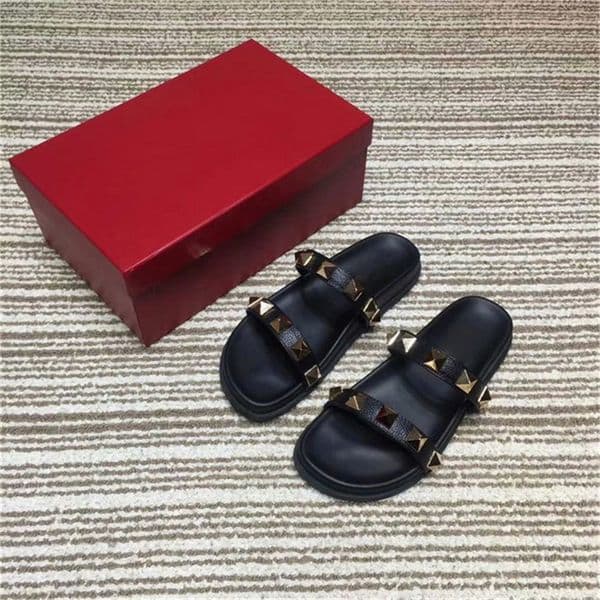 Macro Stud Rivet Flat Sandal Pool Slide Sandals Summer Anti -Slipping Outdoor Slippers Shoes Beach Slipper 0valentino4