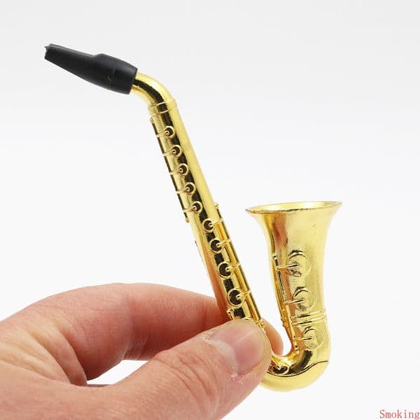 Metal Pipe Set Kit Mini Saxophone Trumpet Speaker Sax Shape Tobacco Pipes Smoking Herb Cigarette Pipe with Screens Mesh Filter Gold Color