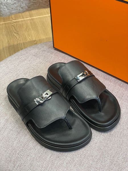 Women Luxury Designer Slippers Fashion Thin Flip Flops Brand Shoe Ladie Beige Shoes Sandals Flippers Size 35-41