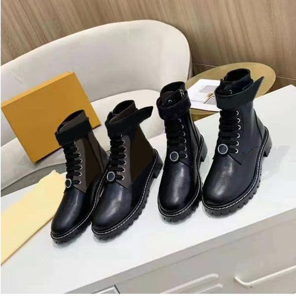 Top quality Autumn winter Martin boots woman Flat bottom Travel lace-up sneaker 100% leather lady letter ankle boot Soft cowhide women designer shoes Large size 35-41