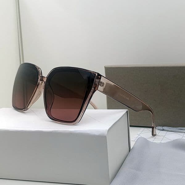 Designer Sunglasses 3903 Popular Women fashion sunglass Square Summer Style Sonnenbrille Full Frame eyeglass UV Protection eyegla Come With