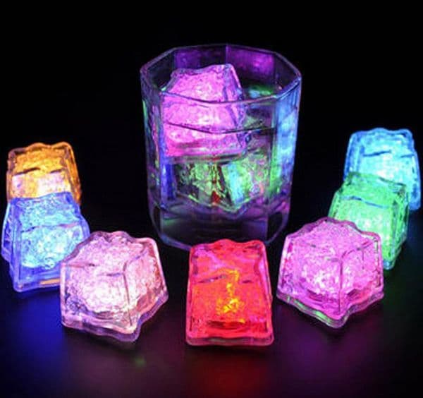 2021 High Quality Flash Ice Cube Water-Actived Flash Led Light Put Into Water Drink Flash Automatically for Party Wedding Bars