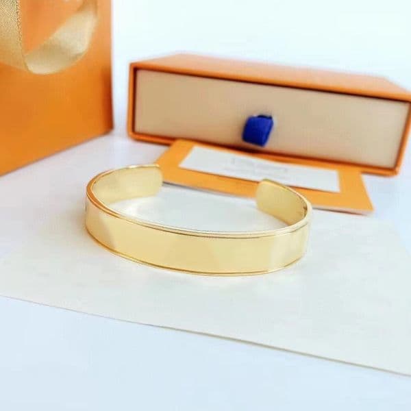 Designer Hollow Cuff for Women Lover as Valentine's Day Gift Gold Silver Rose-gold X12VVV Costume Jewelry Bracelets With Box