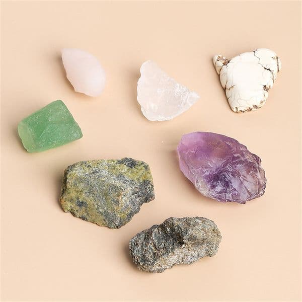 Party Favor Healing Crystals Set 7 pcs Chakra stones for Beginners Meditation Accessories Box Energy Crystal for Witchcraft