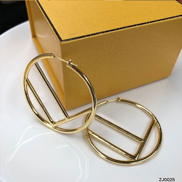 2022 Designer Earrings Classic Minimalist Stud Letters Gold Large Rounds Round Earring for Women High Quality Brand Jewelry Wedding Party good