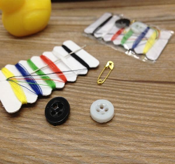 Free shipping 10000pcs/lot mini kit / travel sewing kits 6 threads sewing kit mending tools #01