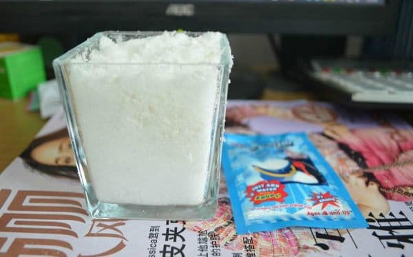 Magic Snow DIY Instant Artificial Snow Powder Simulation Snow magic perform Prop wedding Party Christmas indoor Decoration child gift 8g