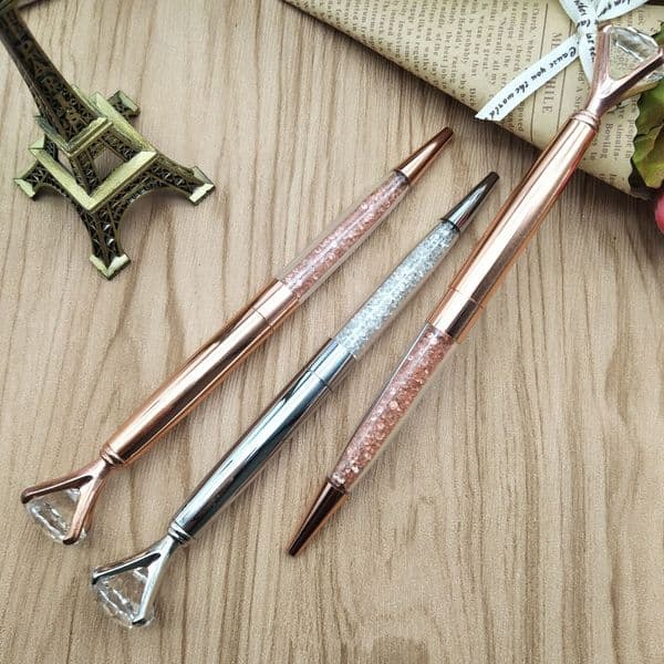 Exquisite elegent crystal ballpen with big diamond top 19 karat diamond pen with small bling tub