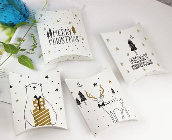 600pcs Christmas box pillowcase shaped gift box candy gift box