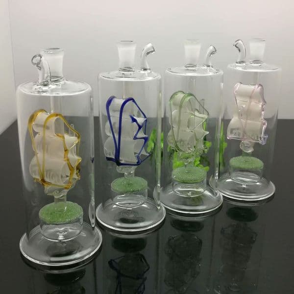 Smoking pipes Accessories Smoking hookah bongs water bottle bowl Colored sailboat sand core glass water bottle
