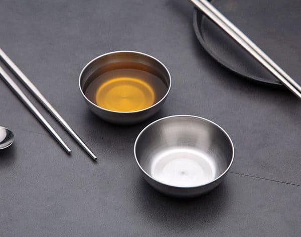 100pcs Stainless Steel Sauce Dish Kitchen Soy Sauce Small Dish Dip Plate Seasoning Bowl Condiment Container 8cmX3cm SN1986