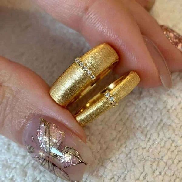 Classic Light Luxury Retro rings for women wire drawing Crafts Style Wide and Narrow Version Couple Ring Banquet Jewelry