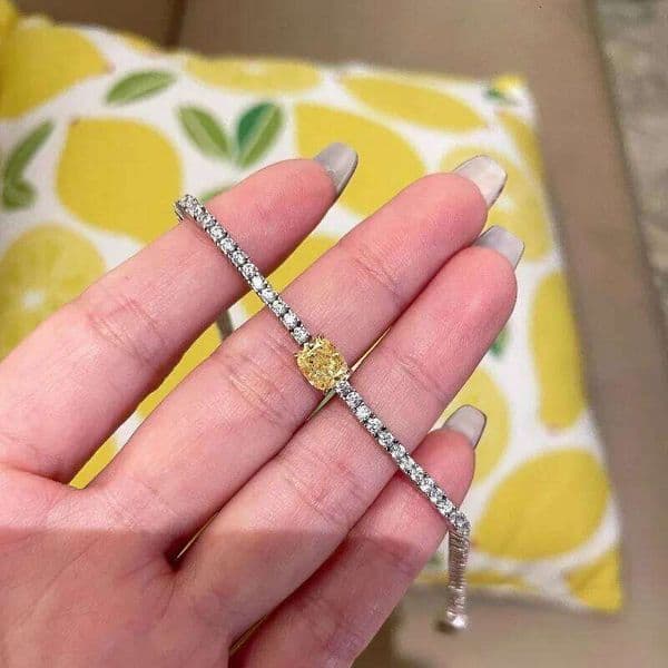 Light luxury oval inlay diamond yellow bracelet for women silver 925 inlaid diamonds bangles sparkling simple party jewelry gift