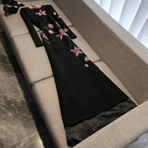 2026 Spring Black Floral Beaded Dress Long Sleeve Round Neck Rhinestone Long Maxi Casual Dresses O6J059107 Check Size Chart Please
