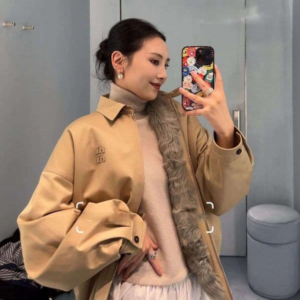 Designer Designer 2025 Autumn Winter New Miu Factory American Retro Elegant College Trendy Workwear Style Jacket Coat D308 070b