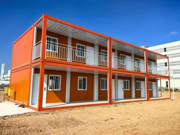 Two-layer multi-compartment modular mobile prefabricated building