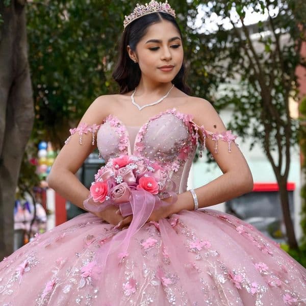 Pink Quinceanera Dresses Off Shoulder Ball Gown Sweet 16 Dress Applique Flower Beading Crystal Birthday Party Vestidos 15 Anos