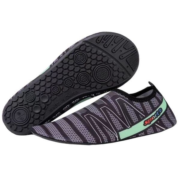 Waterproof Dive Swim Shoes with Fast-Drying Technology Ideal for Paddling and Beaching