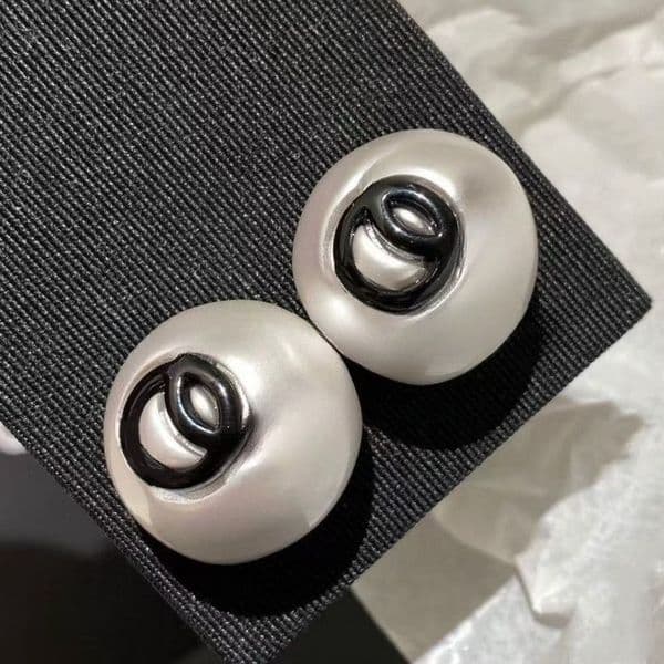 Luxury Earring Designer Stud Earrings Elegant Women Pearl Earrings Gift Gold Brand Jewelry With Box