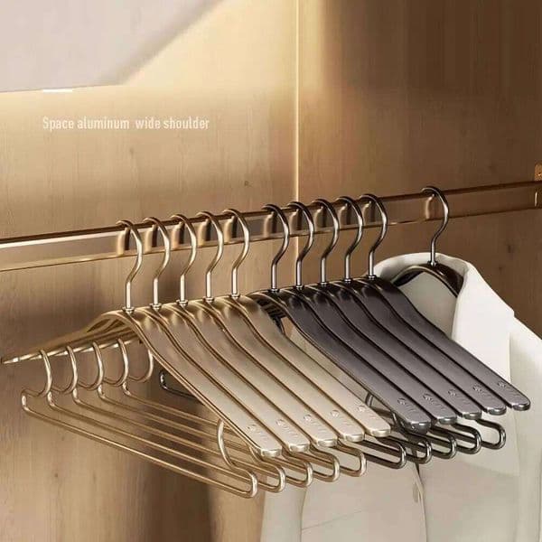 Aluminum Alloy Hanger Light Luxury High-end Household Clothes Hanging Rack Rust Proof Seamless Wide Shoulder Thickened 26H0111