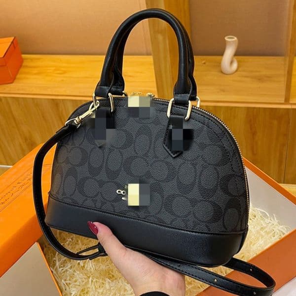 7A designer Cosmetic Bag Toiletry Pouch Makeup Bag Cases Women large shoulder purse woman handbag crossbody strap Travel bags Clutch Handbags Purses Wallets P0OA