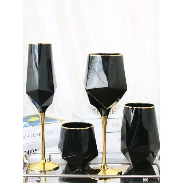 Valentine's Day Pure Black Crystal Golden Edge Wine Glass Goblet Light Luxury Irregular Model Room Special Champagne Cup Whiskey Beer Glasses 26H0114