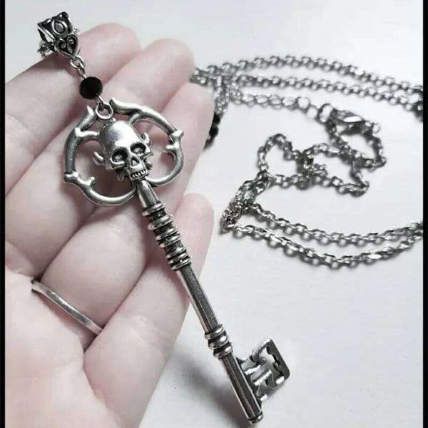 Antique Silver Color Skeleton Key Necklace Creativity Pendant Charm Statement Punk Jewelry Novelty Grunge Gothic Halloween Gift