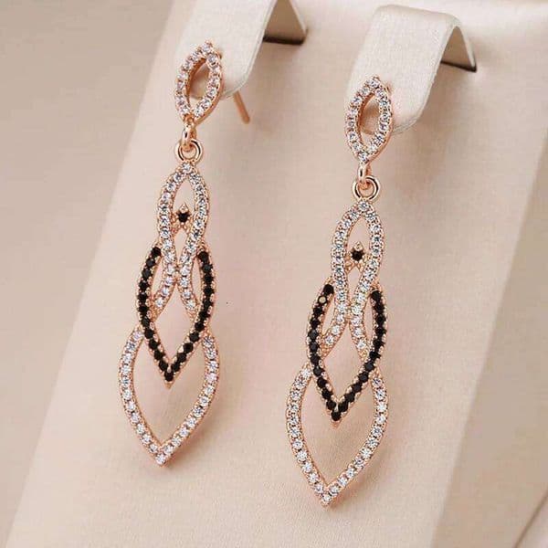 Fashion Golden Plated Synthetic Zircon Long Dangle Accessories Women's Vintage Elegant Wedding Pendant Earrings Jewelry