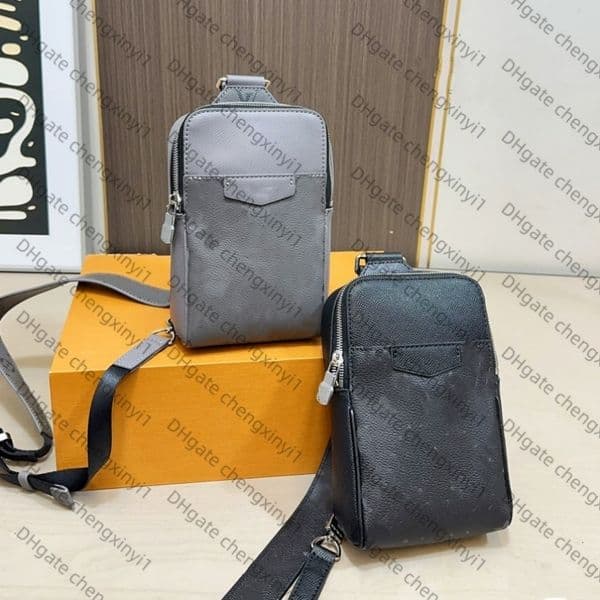 designer chest Men Waist bag men's leather portable adjustable shoulder strap crossbody Bags Designers Cross Body fanny pack