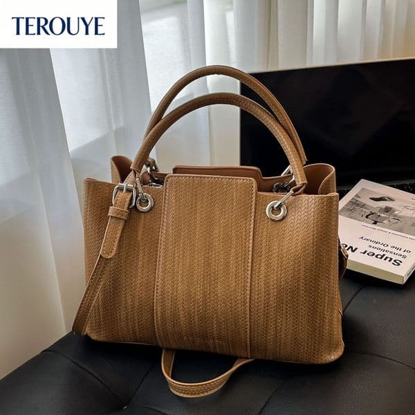 TEROUYE Retro niche design armpit bag autumn and winter new item large capacity texture style fashion trend handbag women s shoulder bag luxury Luxury bag