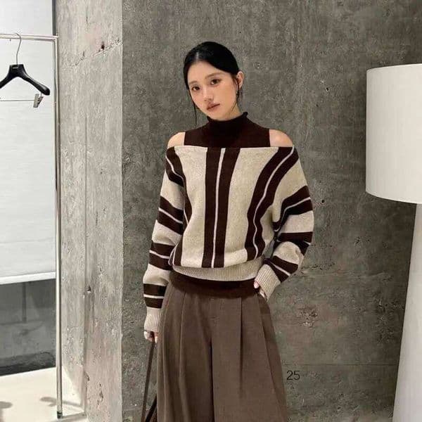 Autumn and Winter Fashion New Women's Elegant Knitted Two Piece Set Color Blocked Korean High End Design Retro Sweater