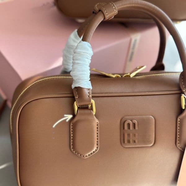 2026 Spring Summer Handbag Slant Small Square Bag Designer Trendy Shoulder Bag briefcase pillow travel bag