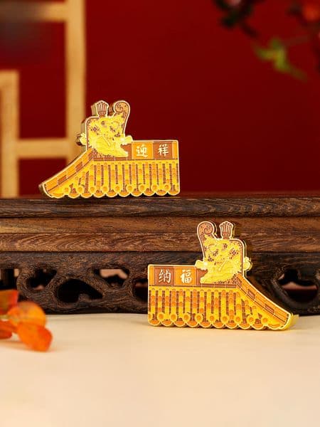 Bestseller Forbidden City Cultural and Creative Roof Ridge Auspicious Beast Fridge Multi-Functional Decorative Magnet Travel Souvenir Gift for Back-to-School