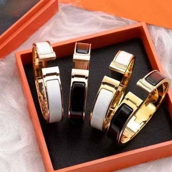 Designer Luxury Bangle Edition H Bracelet Series Women Fashion Couple Gifts Simple Square 17cm Cm Dia Letter High End Non Fading Inlaid Zircon