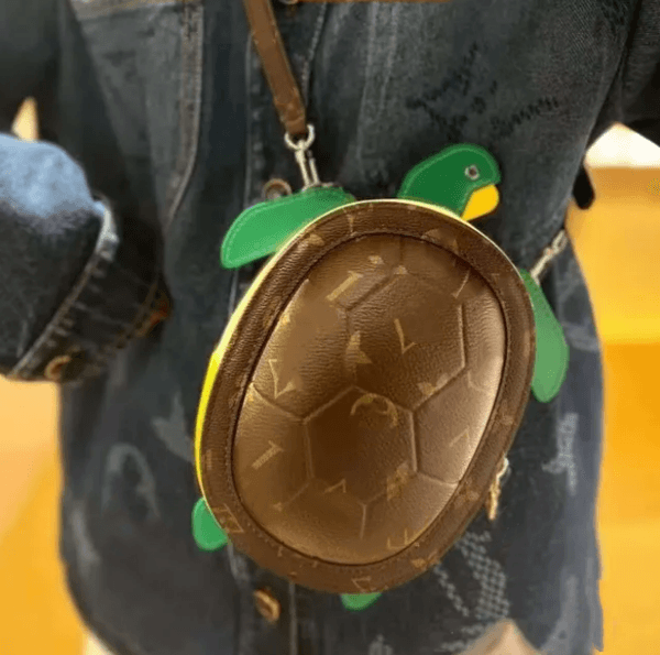Cute Turtle Backpack Leather Messenger bag Designer bags Mini Handbags Keychains pouch for fashion men women Brand bag charm