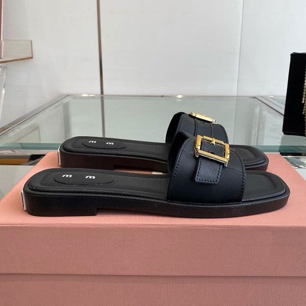 Womens Beach Sandals Designer Metal Square Buckle sandal Ladie Summer Casual Flat Slippers Rubber Outsole Sizes 35 41