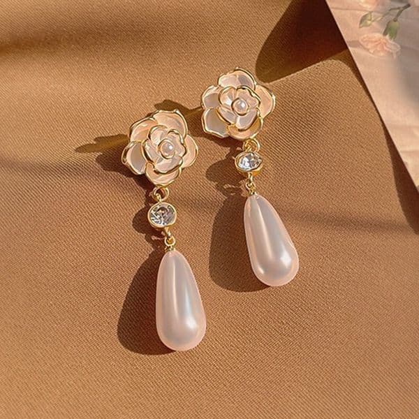 Designer Earrings Jewelry Jewellery Korean Influencer Minimalist Camellia Pearl Earrings Women Cool Niche Vintage Sterling Silver Post Earrings Gif