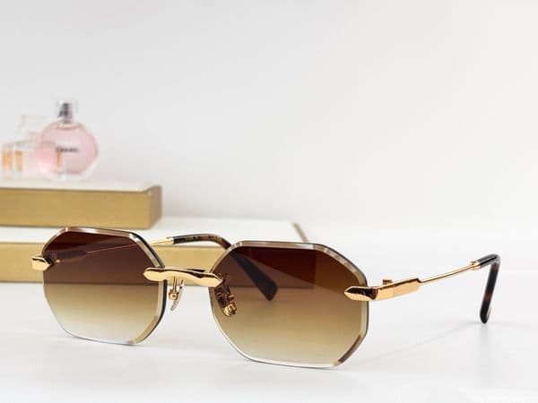 Sunglasses For Men Women Fashion H1988 Summer Designer Stylish High Street Catwalk Style Anti Ultraviolet UV400 Metal Polygon Frameless Glasses Random Box