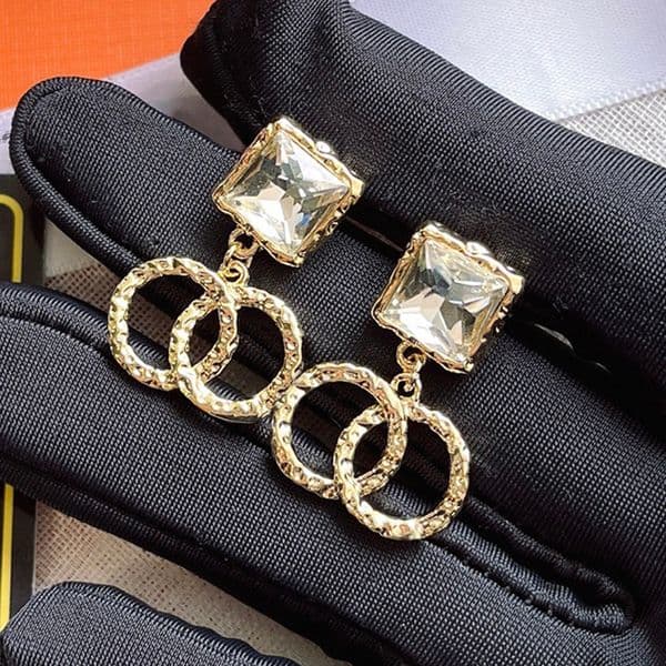 Stud Earrings Classic Ear Hoop Crystal Pearl Studs Fashion Womens Wedding Party Jewelry Gifts Stainless Steel Back Stamp Designer Letter Earring