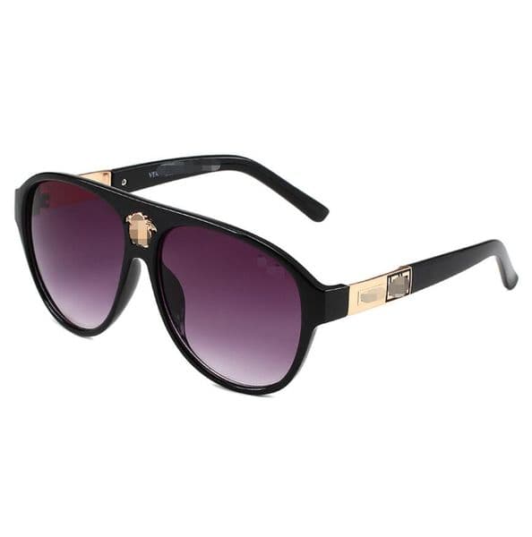 Free Shipping Luxury Sunglasses UV400 Protection Metal Triangle Designer Sunglasses Classic Black Frame Dark Gray Lens Sunglasses For Women Men 4261