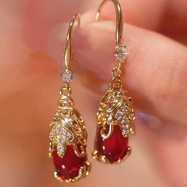 Chinese Style Embellished Red Rhinestone Water Drop Pixiu Earrings, Suitable for Daily Wear and Valentine's Day Gifts