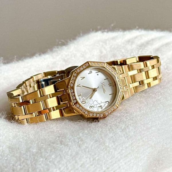 With Box 2026 Design Dainty for Women Trendy Quartz Steel Band with Diamonds Fashionable Ladies Watch Free gift
