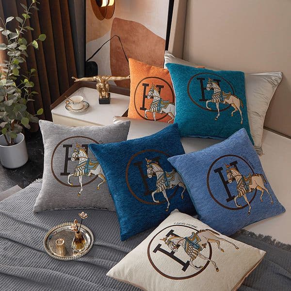 Designer 45x45cm Chenille Horse Embroidery Pillow Premium Soft Cushion with Insert Luxury Home Decor for Bedroom Living Room