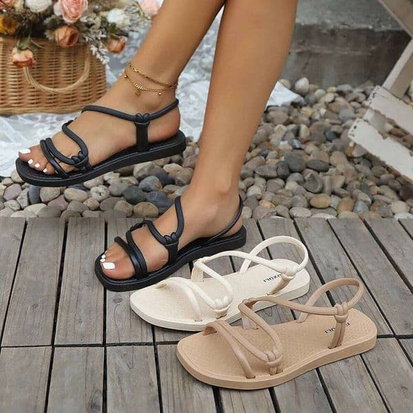Women Ladies Flat Heels Clip-toe Casual Rome Sandals 2026 Summer Cross Narrowband Ankle Buckle Strap Female Beach Shoes
