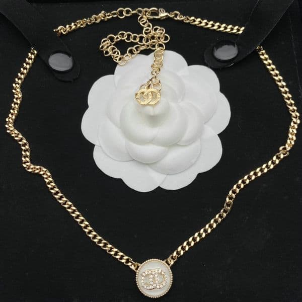 Designer jewelry Women choker Pendant Necklaces Classic letter style for party wedding Designer Necklace High Quality
