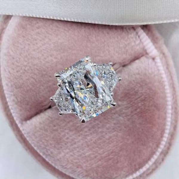 MaiYi Custom Cvd Diamond Ring 2Ct Radiant Cut 14K White Gold Lab Grown Side Trapezoid Engagement Ring