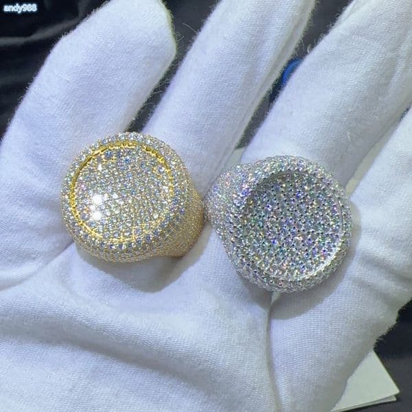 Fashion Rapper Jewelry Full Paved VVS Moissanite Diamond Ice Out Round Engsgement Ring Shining Hip Hop Rings