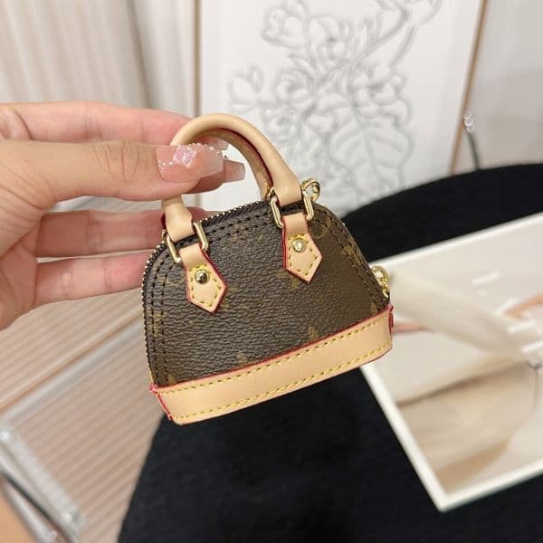 Designer Letter Wallet Keychain Keyring Fashion Purse Pendant Car Chain Charm Brown Flower Mini Bag Charms Gifts Accessories with box