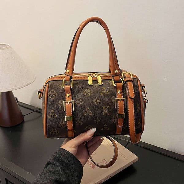 Trendy Multi-functional Light-Luxury Ladies' Handbag with Spacious Compartment, Available in Various Styles