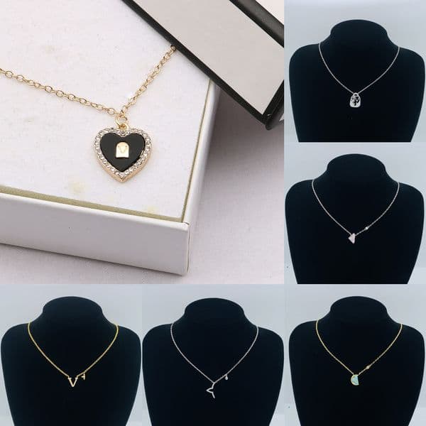 Pearl Crystal Fashion Necklace Sweater Copper Chains Designer Jewelry Exclusive Luxury Love Flower Letter Pendant Men Women's Necklaces Accessories